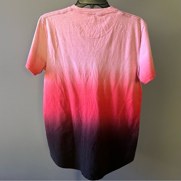 Hollister Ombre Curved Hem T-Shirt - Picture 4 of 5